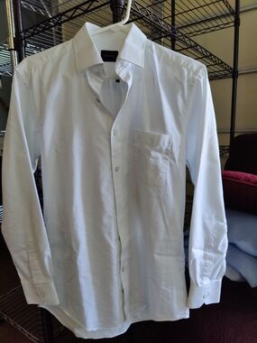 Men's White Dress Shirt with Chest Pocket - Classic Button-Up
